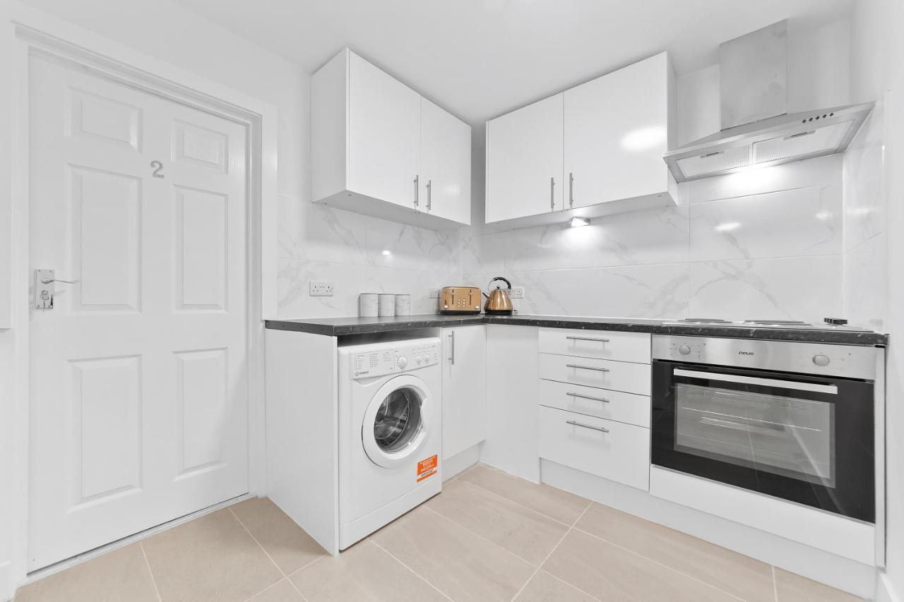 Crystal Palace Suites London Bagian luar foto